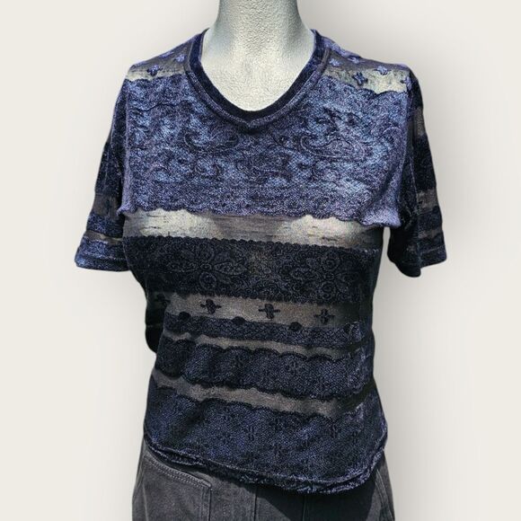 Enara Magile Sheer Panel Blue Paisley Tee - Picture 10 of 10